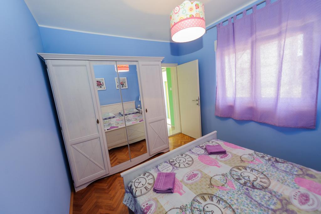 Apartment Marina Kastela Oda fotoğraf